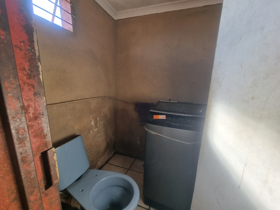 4 Bedroom Property for Sale in Kwanonqaba Western Cape